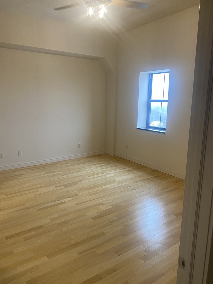 212 N Center Street #701, Bloomington, IL 61701