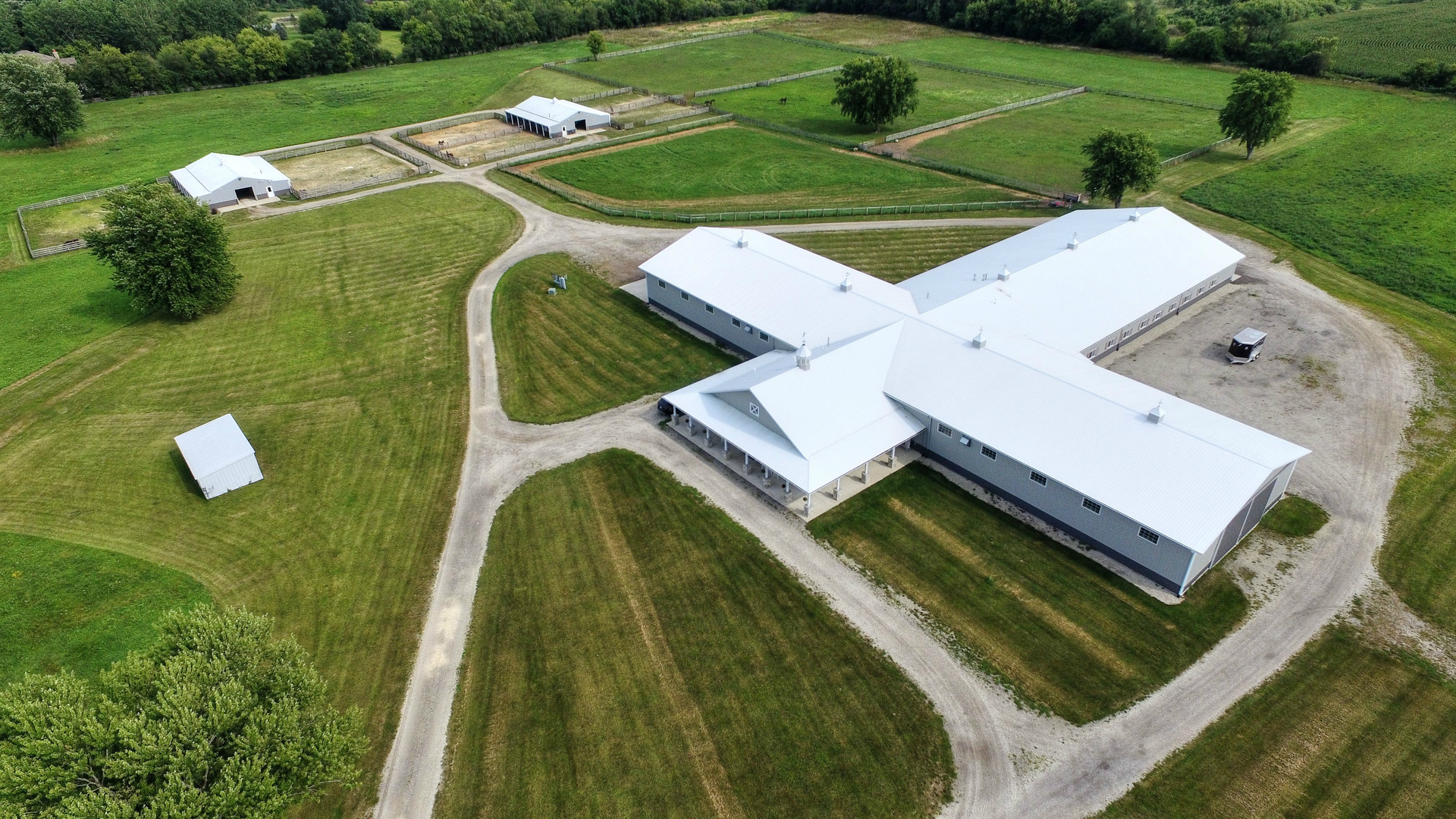 15917 Kishwaukee Valley Road, Woodstock, IL 60098