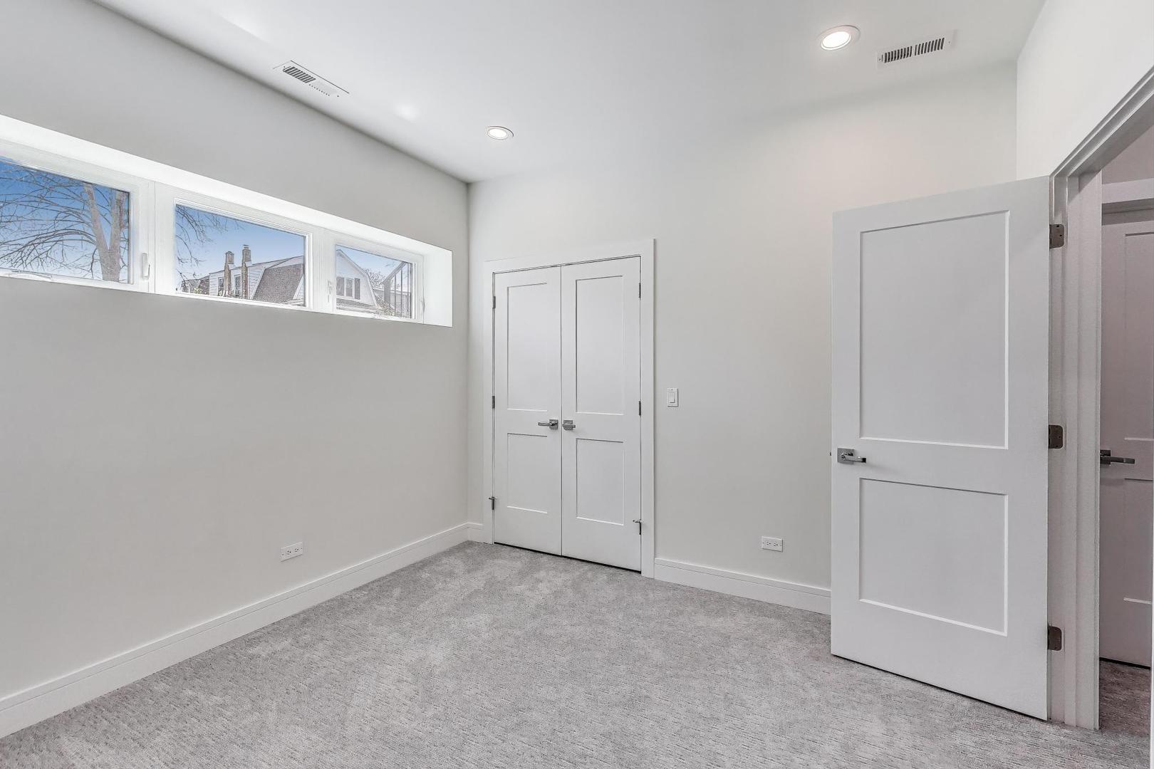 3242 N Kostner Avenue, Chicago, IL 60641
