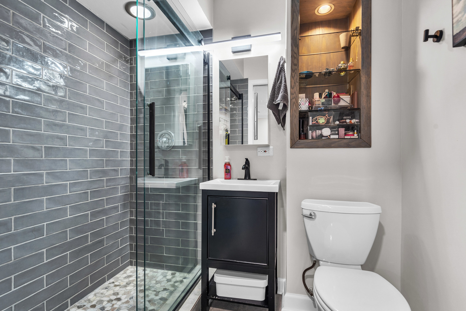 1806 N Park Drive, Mount Prospect, IL 60056