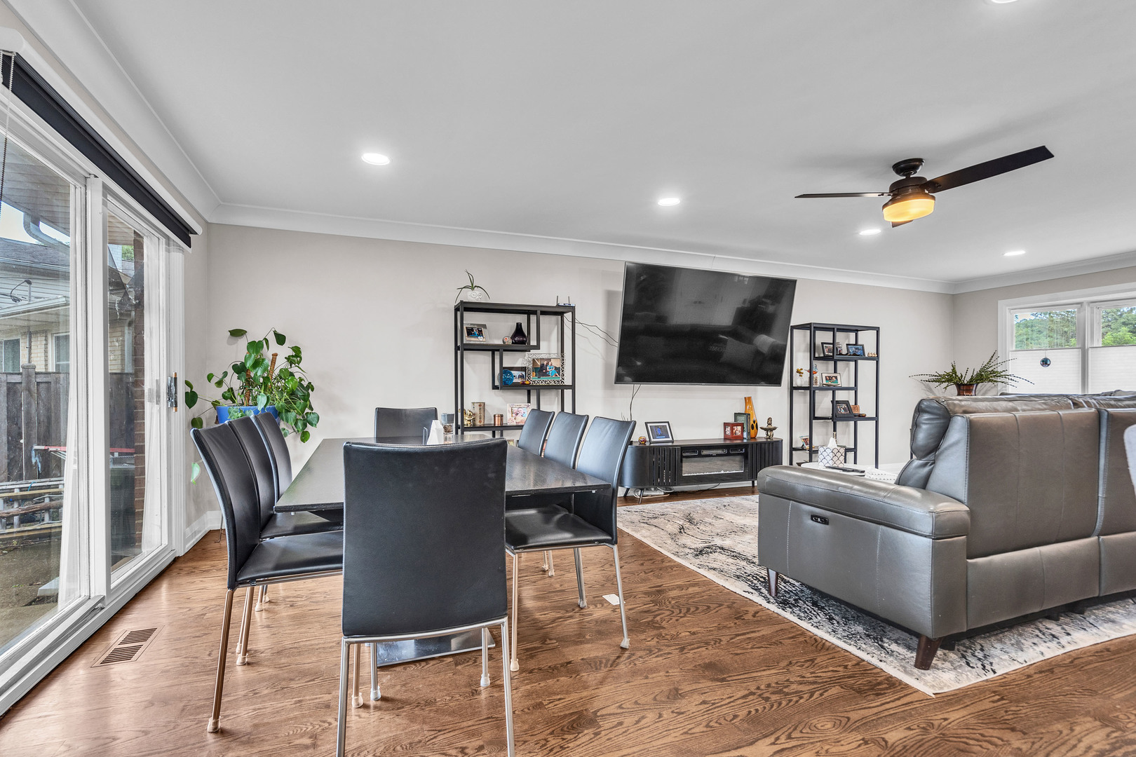 1806 N Park Drive, Mount Prospect, IL 60056