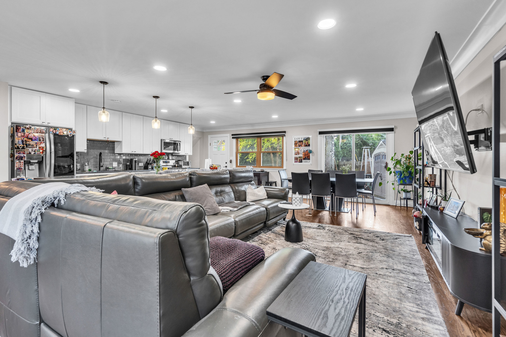 1806 N Park Drive, Mount Prospect, IL 60056