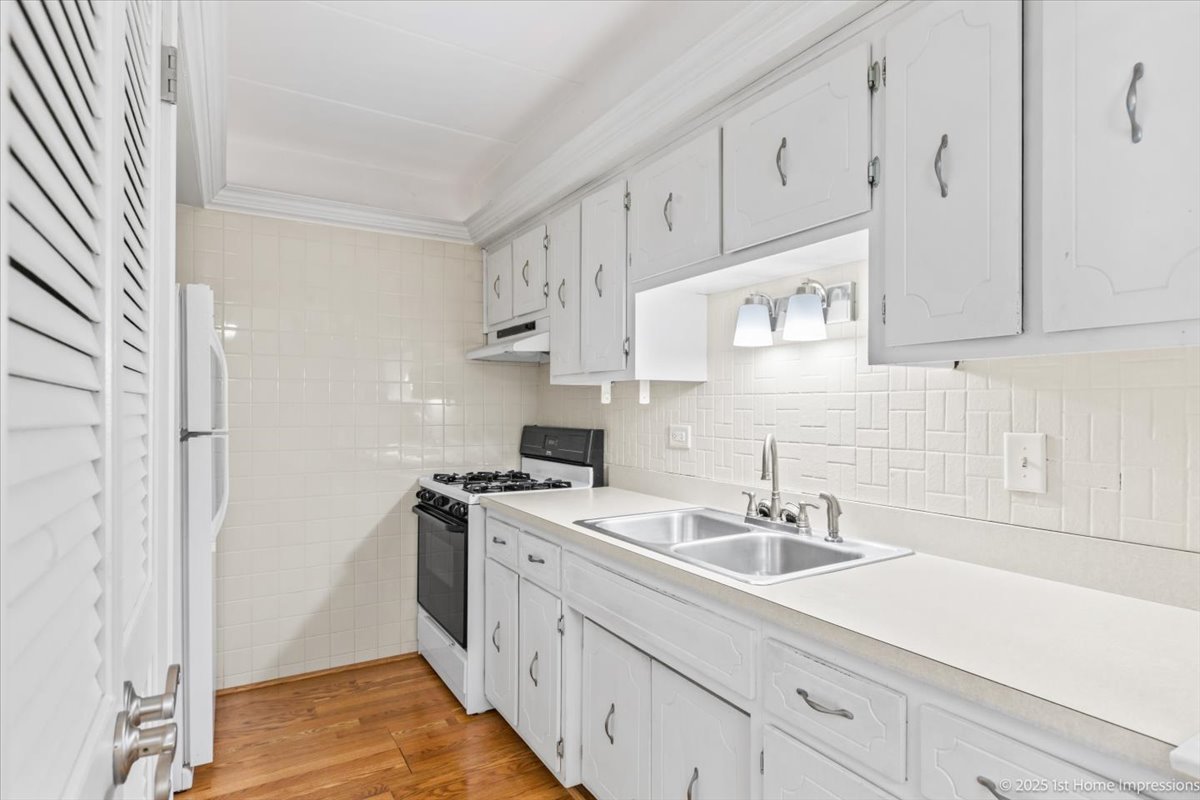 9114 W 140th Street #204, Orland Park, IL 60462