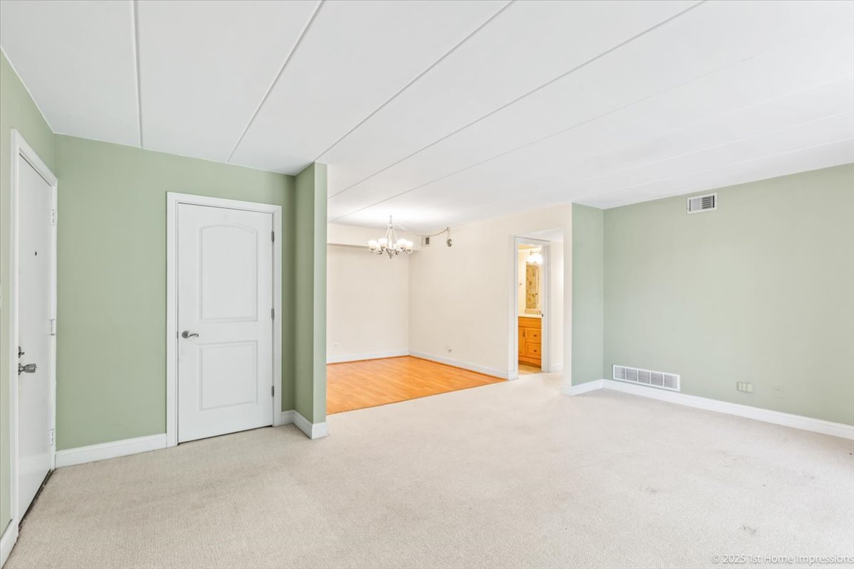 9114 W 140th Street #204, Orland Park, IL 60462