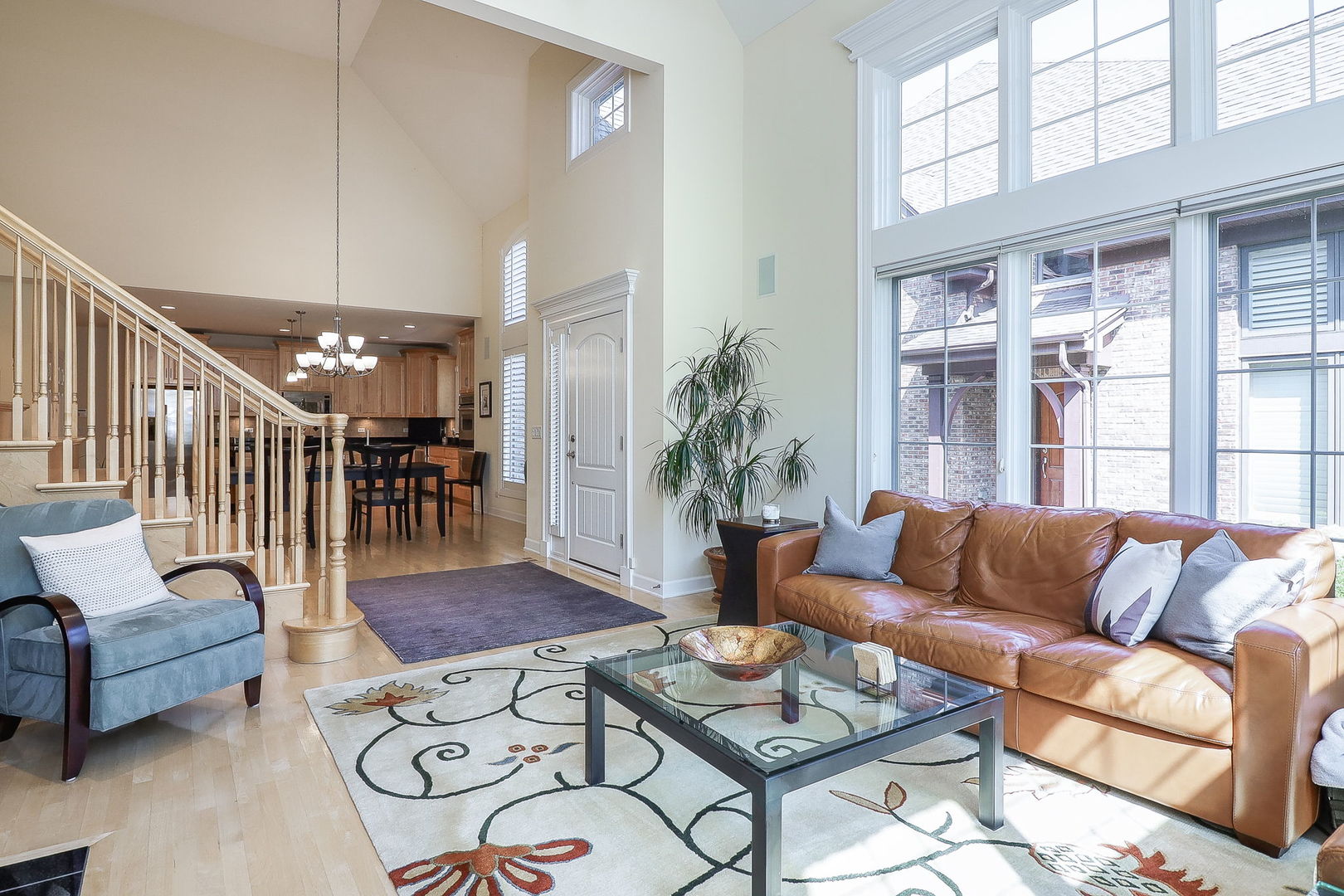 1040 Mackenzie Place, Wheaton, IL 60187