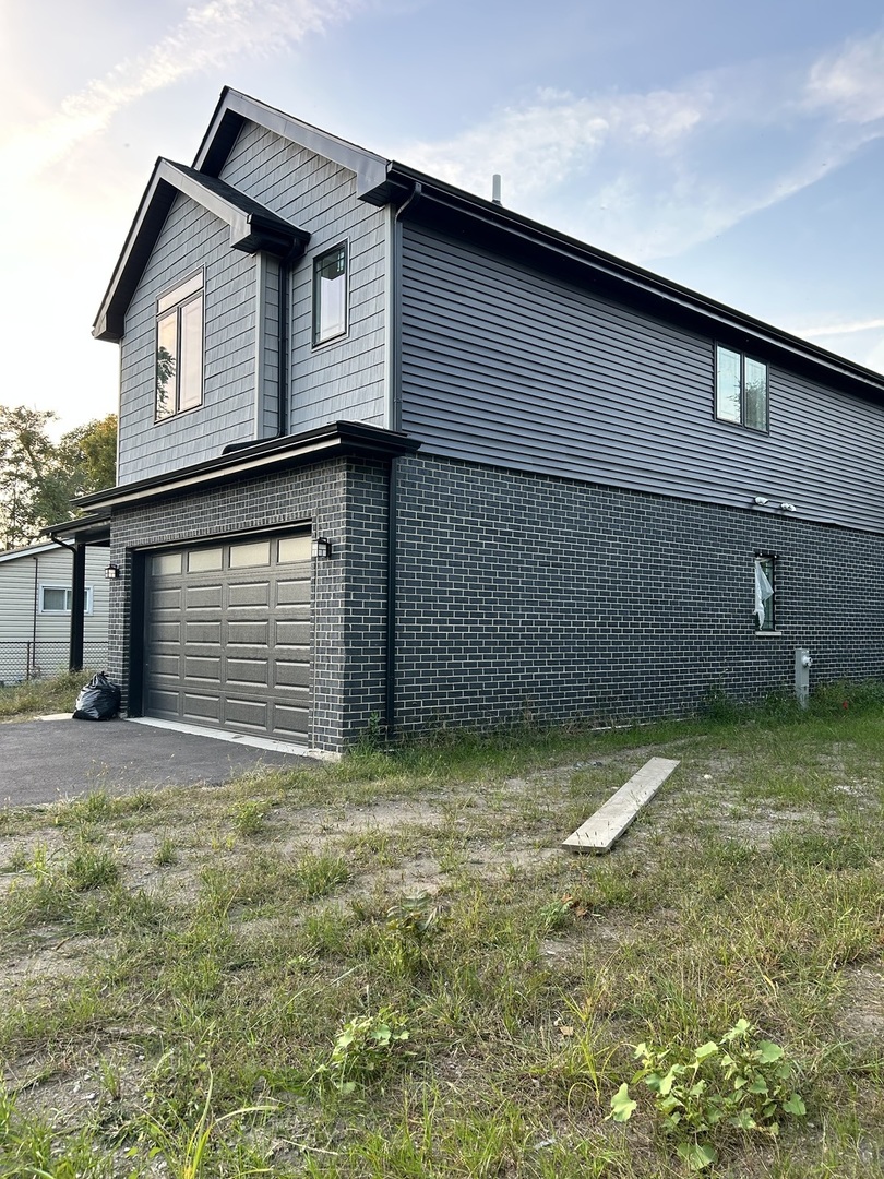6532 W 112th Street, Worth, IL 60482