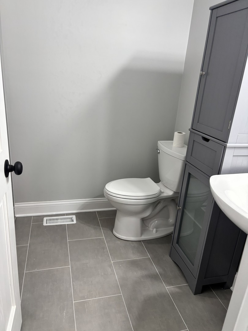 6532 W 112th Street, Worth, IL 60482