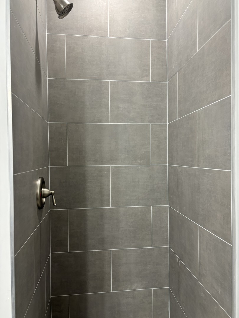 6532 W 112th Street, Worth, IL 60482