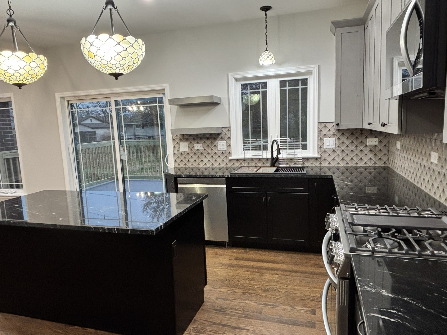 6532 W 112th Street, Worth, IL 60482