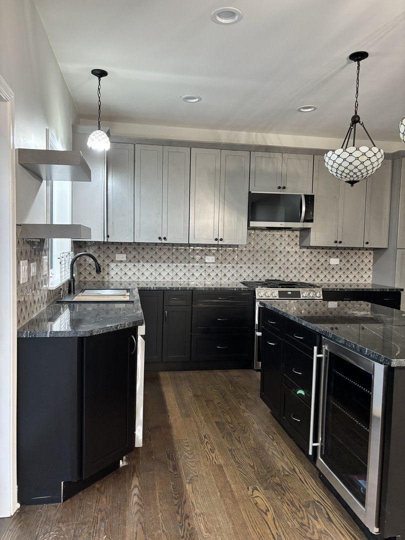 6532 W 112th Street, Worth, IL 60482