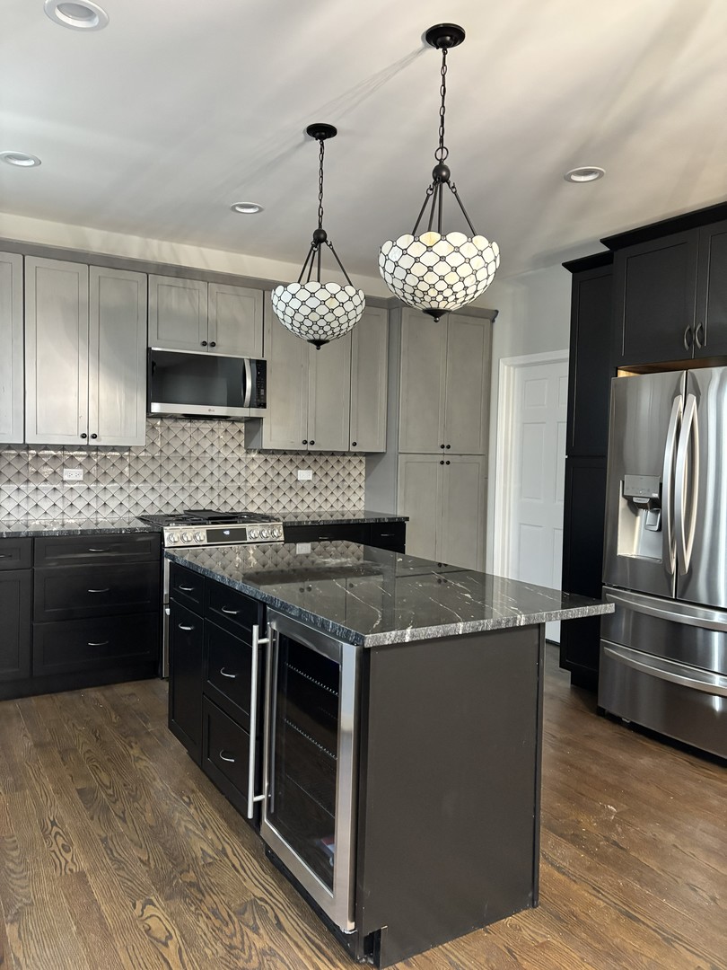 6532 W 112th Street, Worth, IL 60482