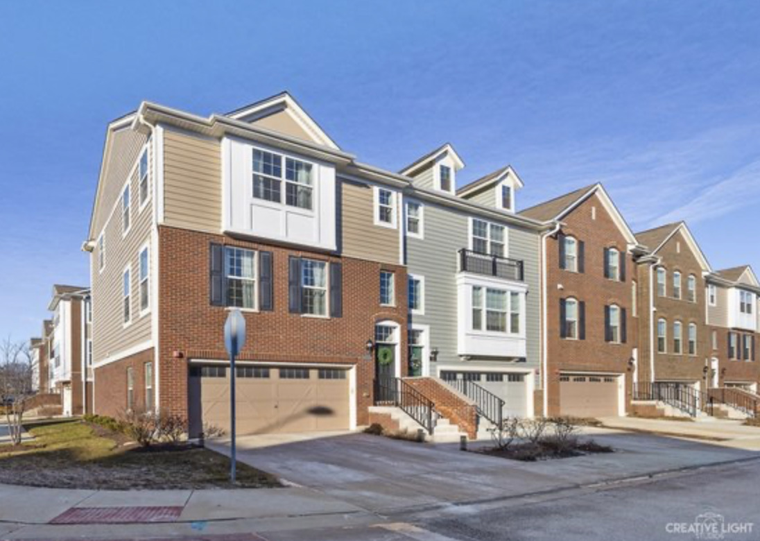 22 Marcel Lane, Schaumburg, IL 60194