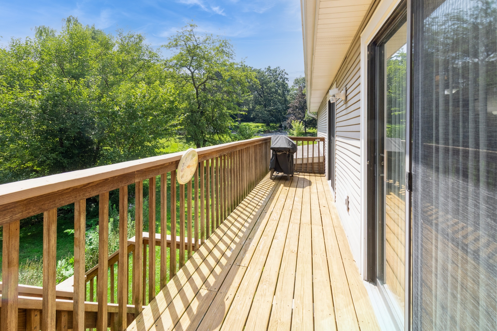 295 S Walnut Street, South Elgin, IL 60177