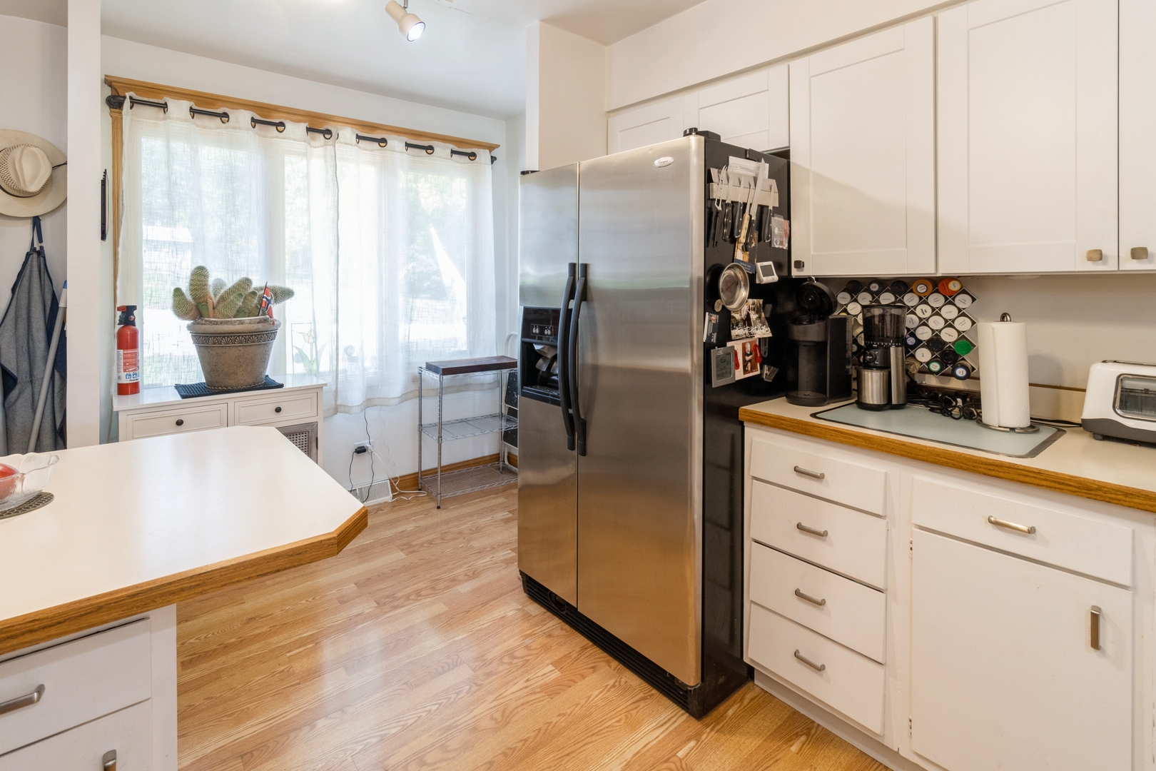 295 S Walnut Street, South Elgin, IL 60177