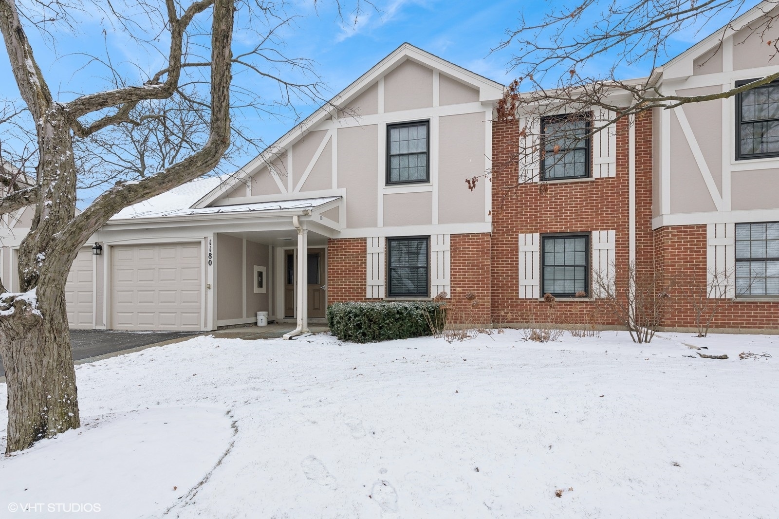 1180 Buckingham Court #A1, Wheeling, IL 60090