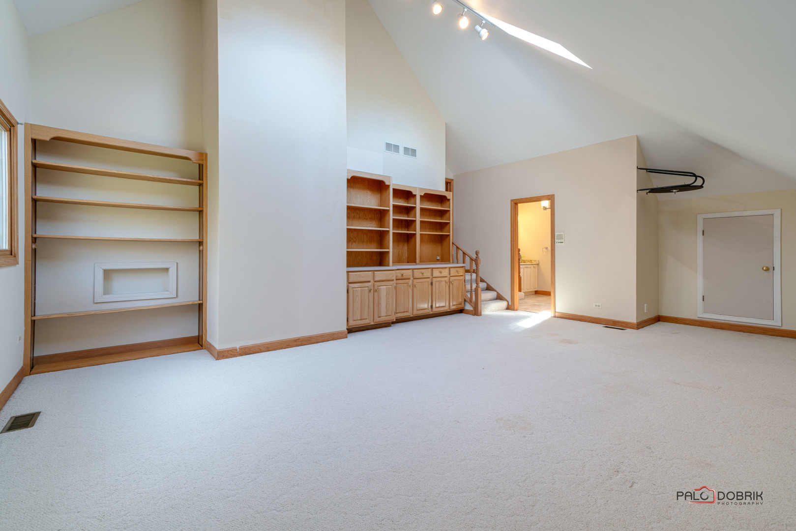 5660 PIIKOI Lane, Libertyville, IL 60048