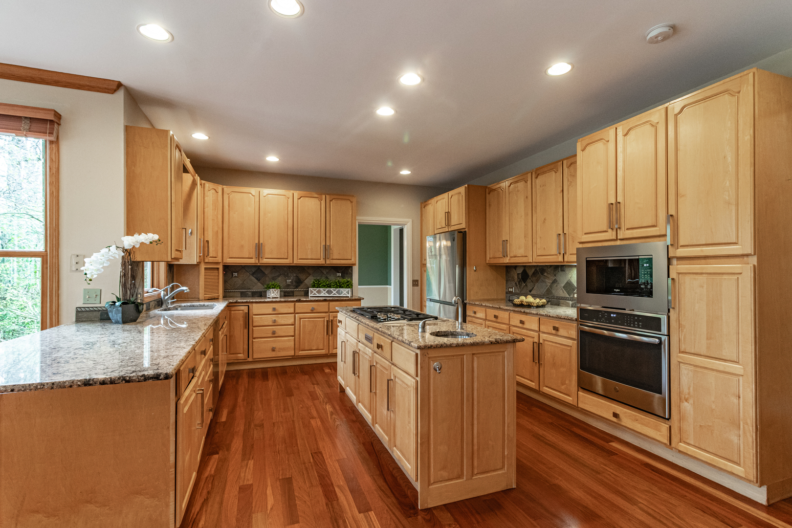 5660 PIIKOI Lane, Libertyville, IL 60048
