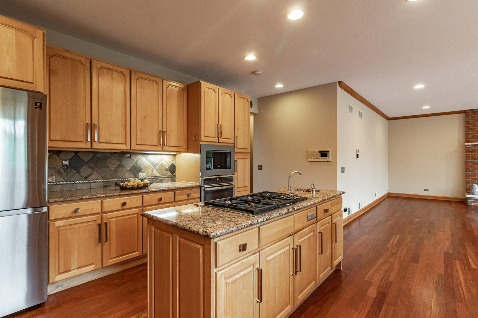 5660 PIIKOI Lane, Libertyville, IL 60048