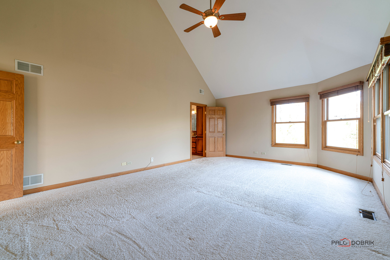 5660 PIIKOI Lane, Libertyville, IL 60048