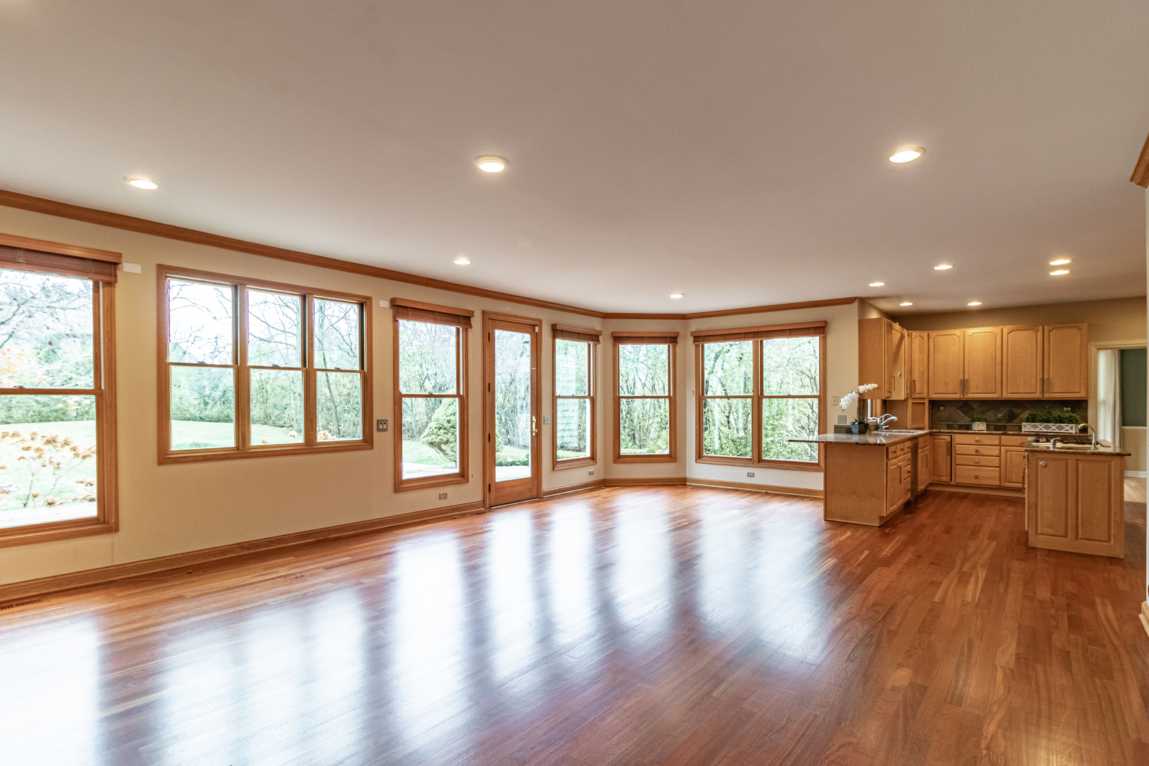5660 PIIKOI Lane, Libertyville, IL 60048