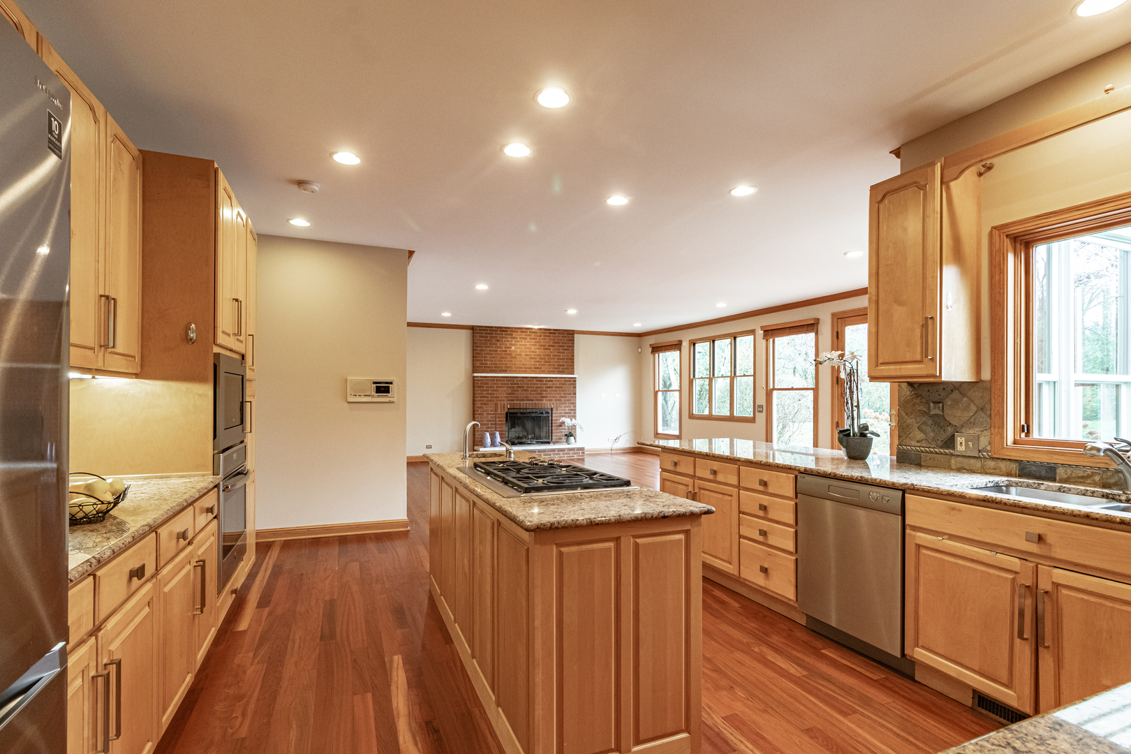 5660 PIIKOI Lane, Libertyville, IL 60048