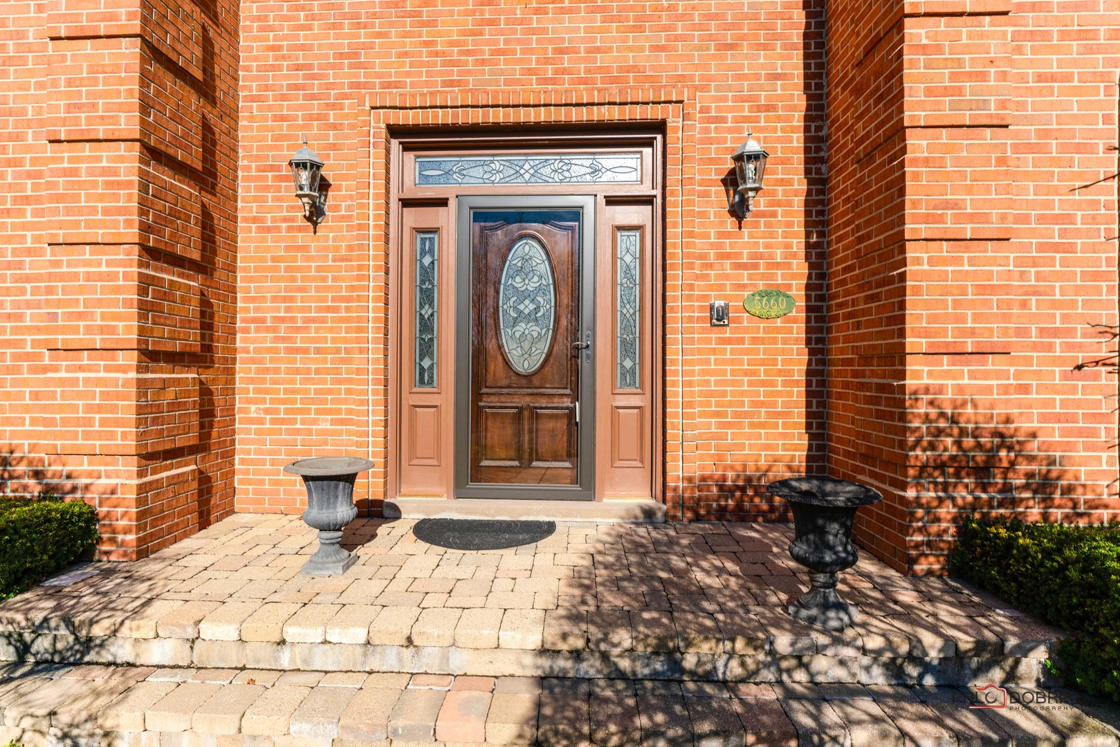 5660 PIIKOI Lane, Libertyville, IL 60048