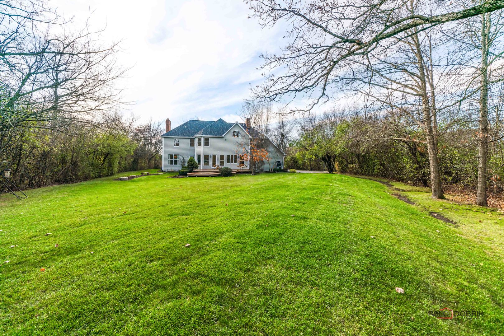 5660 PIIKOI Lane, Libertyville, IL 60048
