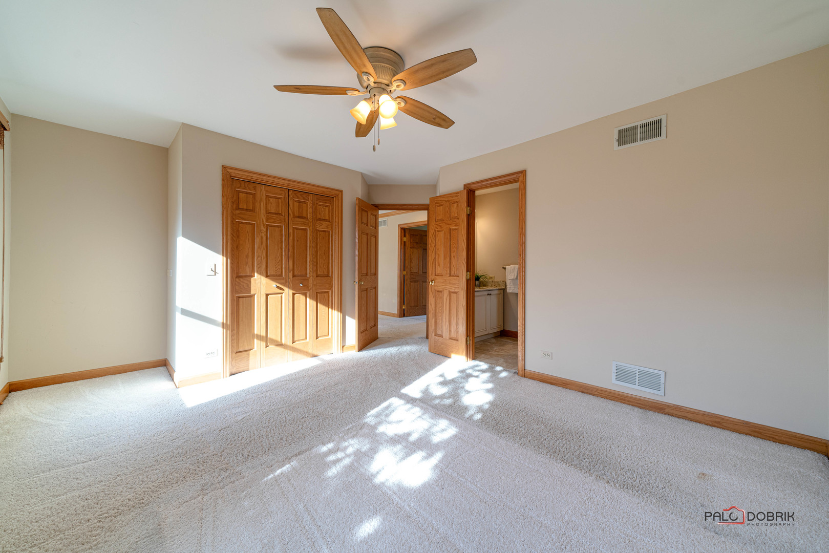 5660 PIIKOI Lane, Libertyville, IL 60048