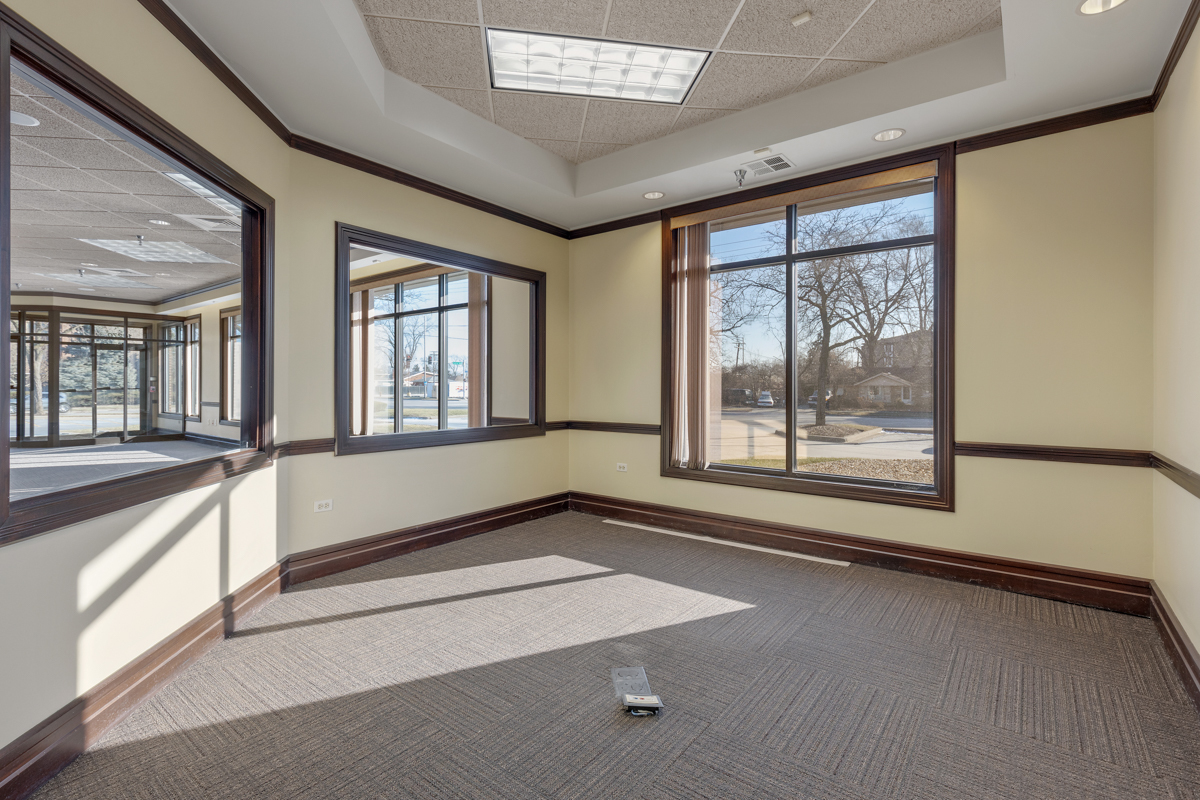 10270 Central Avenue, Oak Lawn, IL 60453