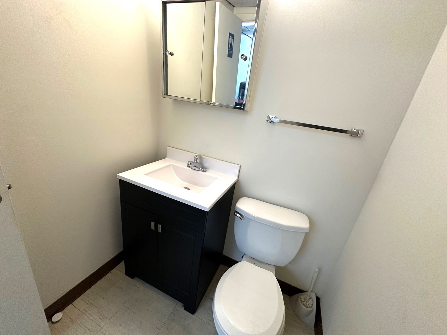 701 E Irving Park Road #305, Roselle, IL 60172