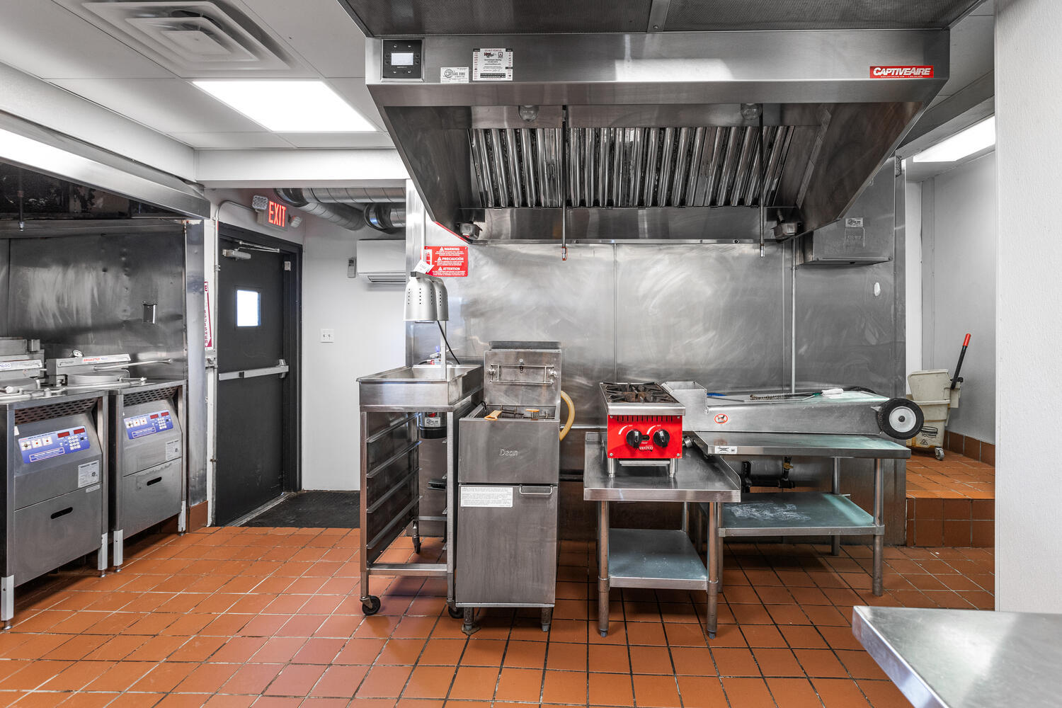 9750 S Roberts Road, Palos Hills, IL 60465