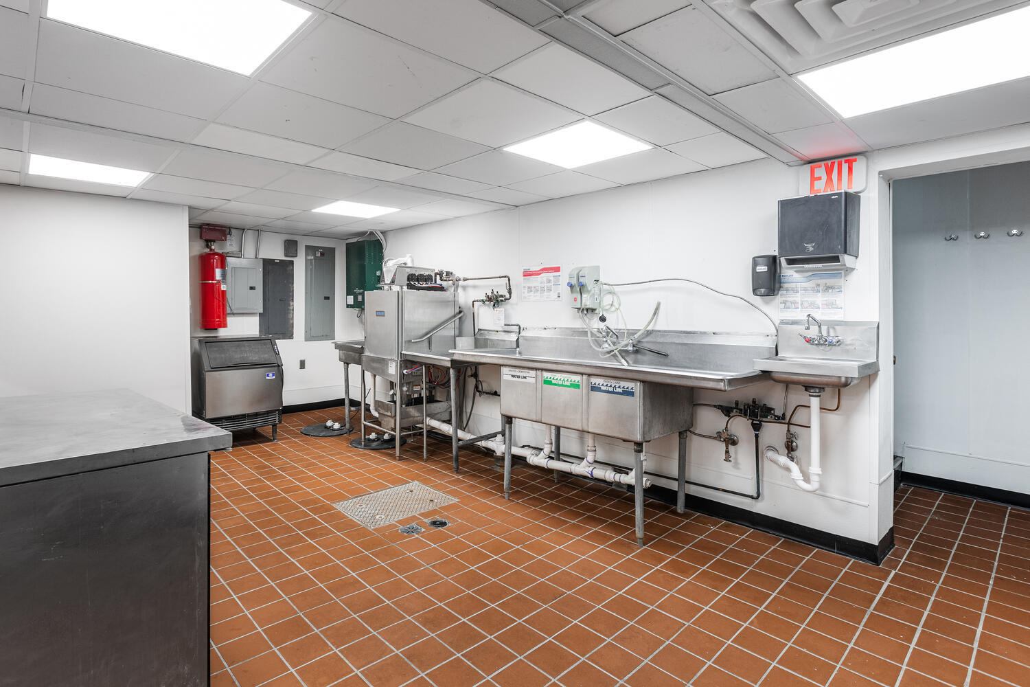 9750 S Roberts Road, Palos Hills, IL 60465