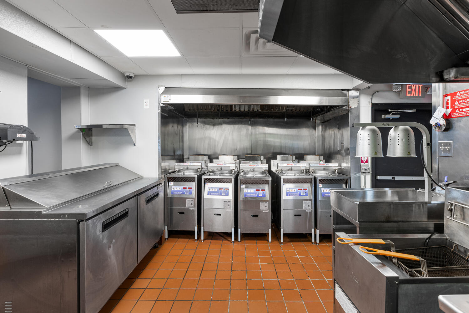 9750 S Roberts Road, Palos Hills, IL 60465