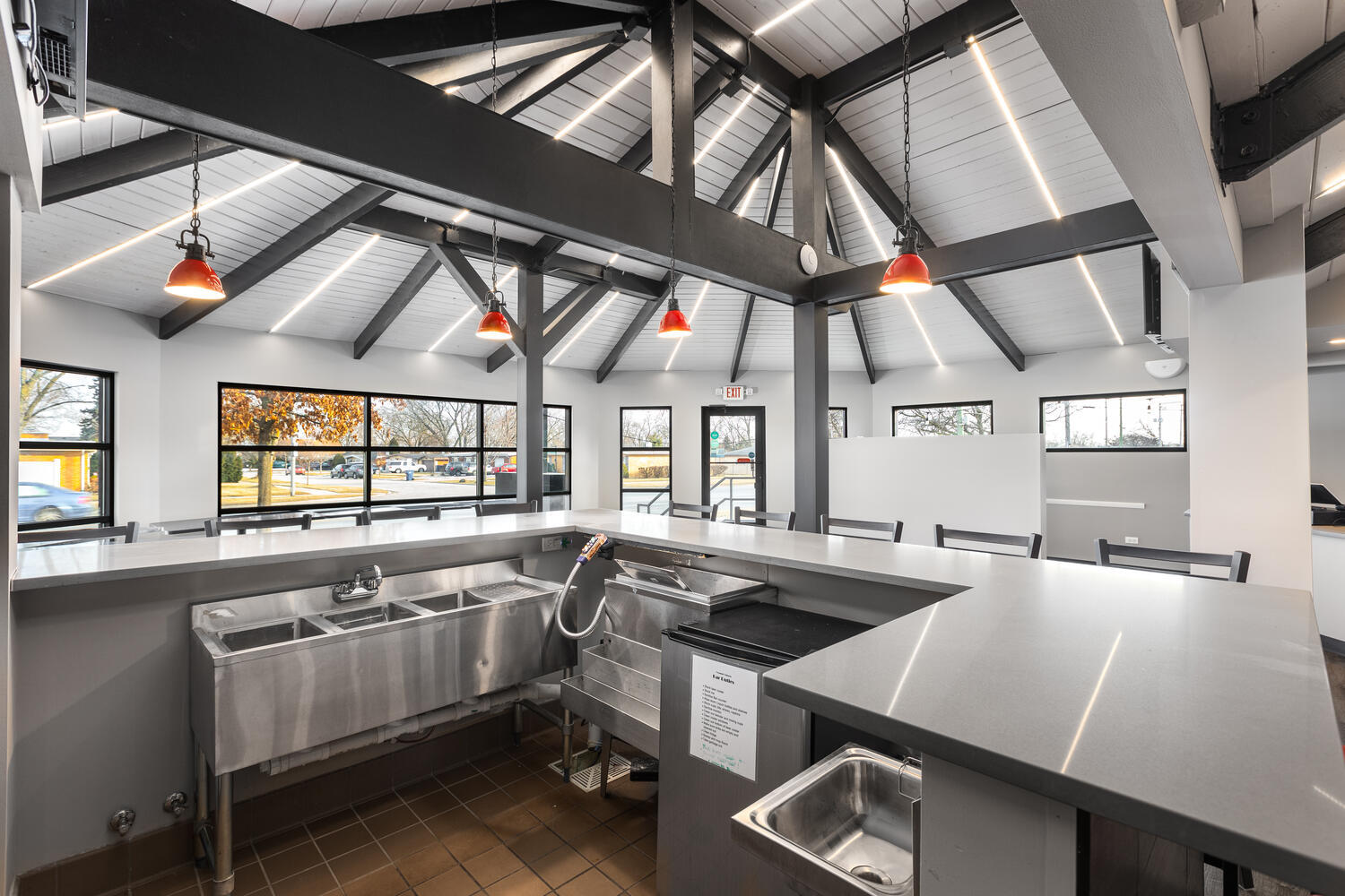 9750 S Roberts Road, Palos Hills, IL 60465