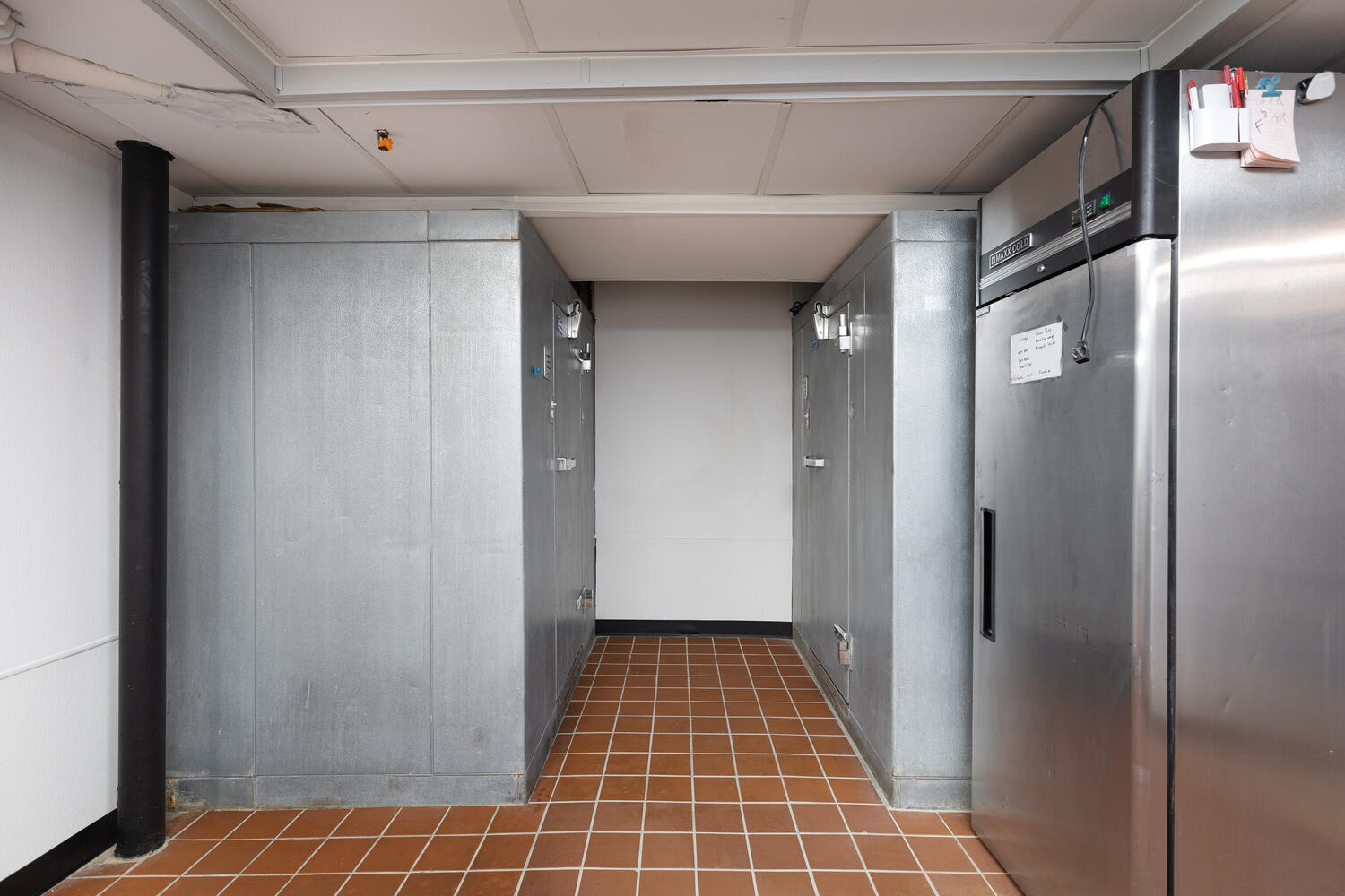 9750 S Roberts Road, Palos Hills, IL 60465