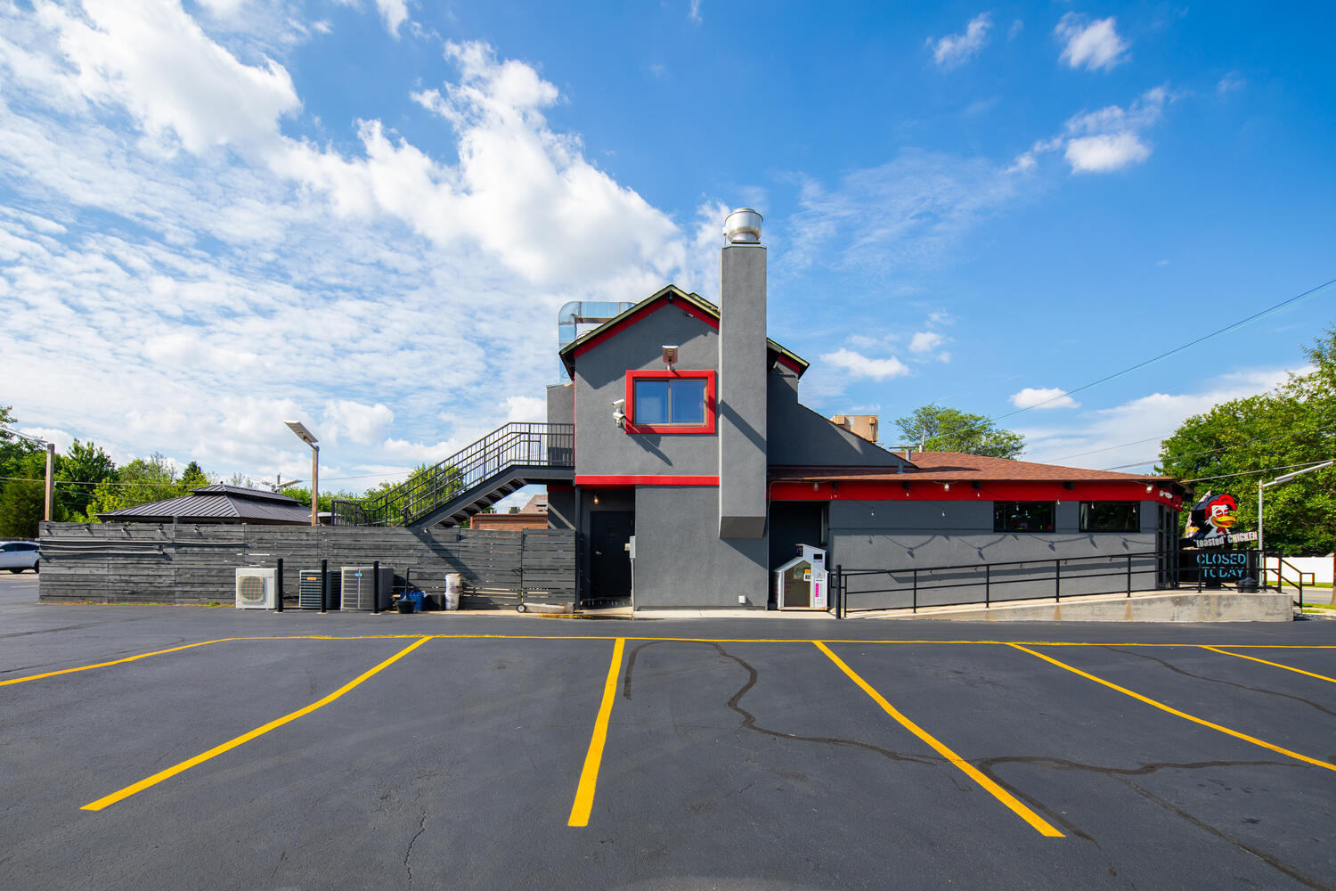 9750 S Roberts Road, Palos Hills, IL 60465