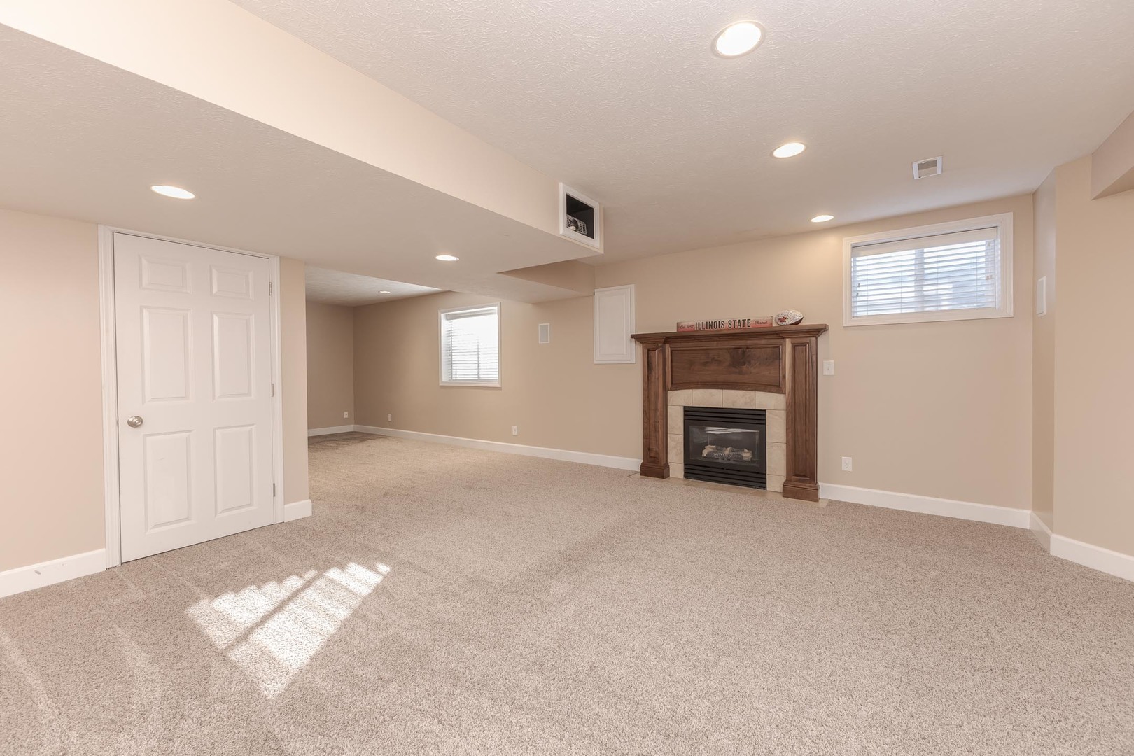 2409 Sanford Lane, Normal, IL 61761