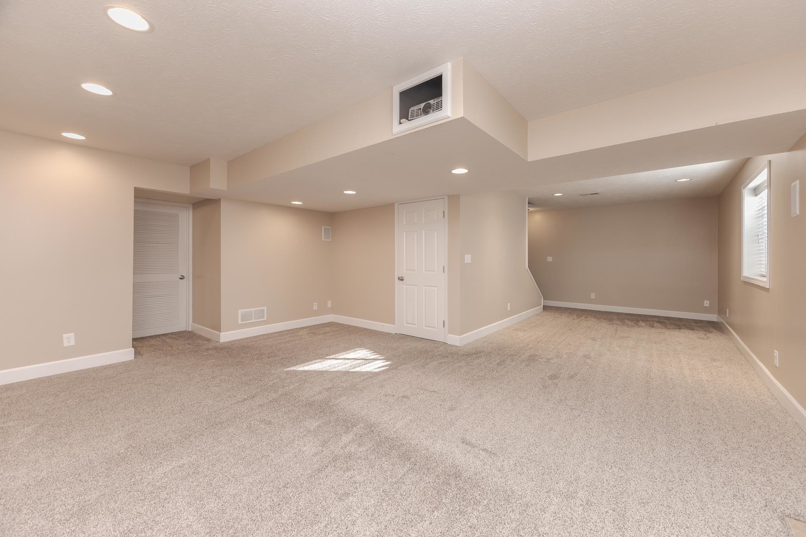 2409 Sanford Lane, Normal, IL 61761