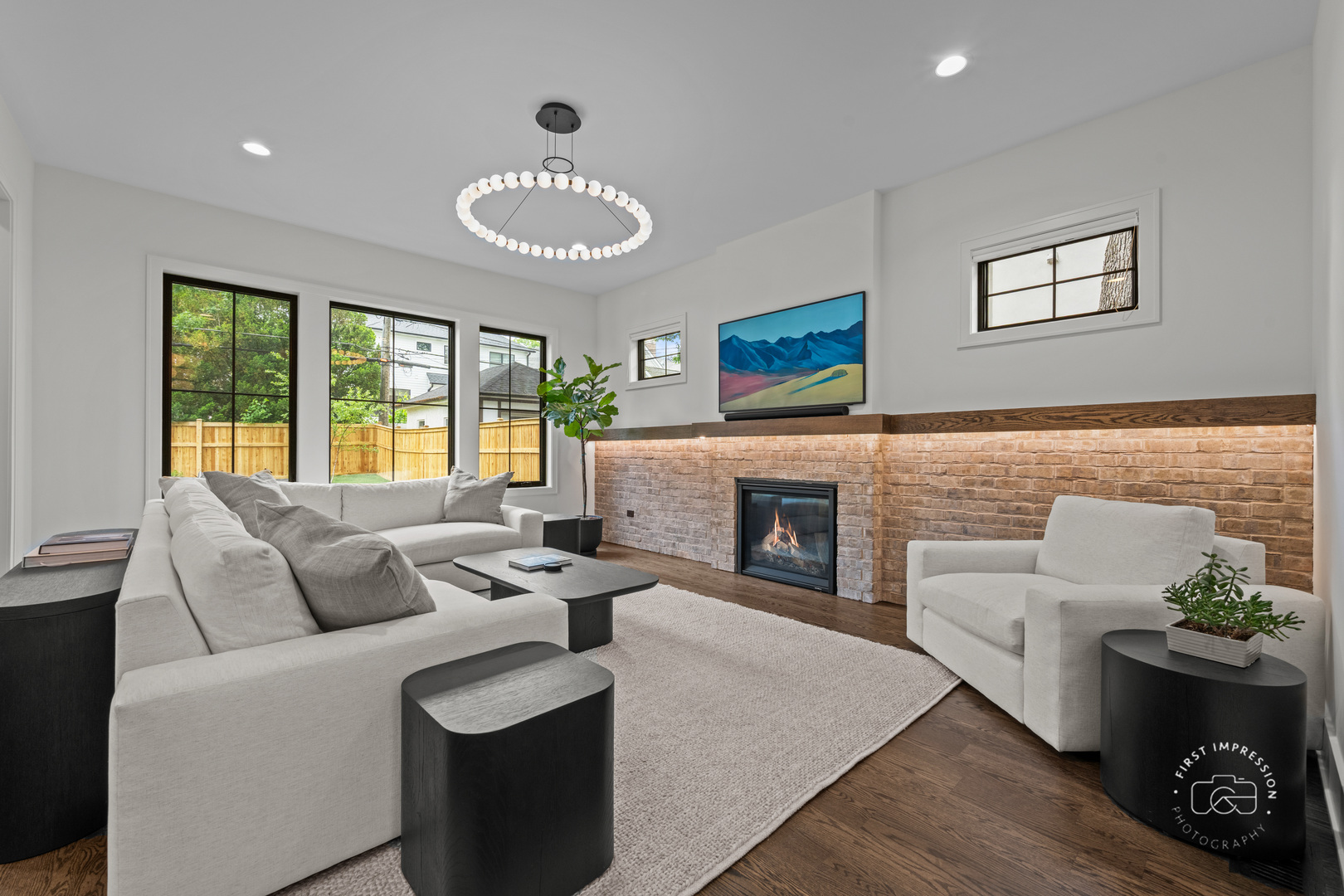 328 S Loomis Street, Naperville, IL 60540