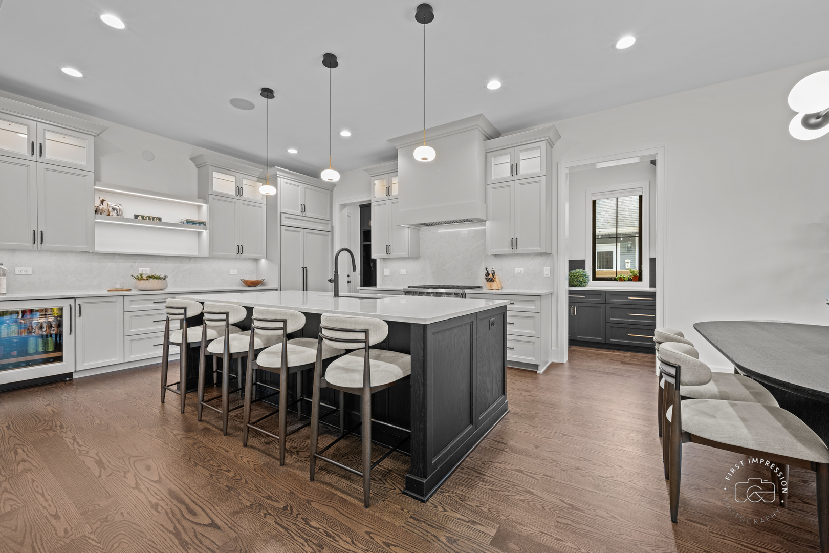 328 S Loomis Street, Naperville, IL 60540