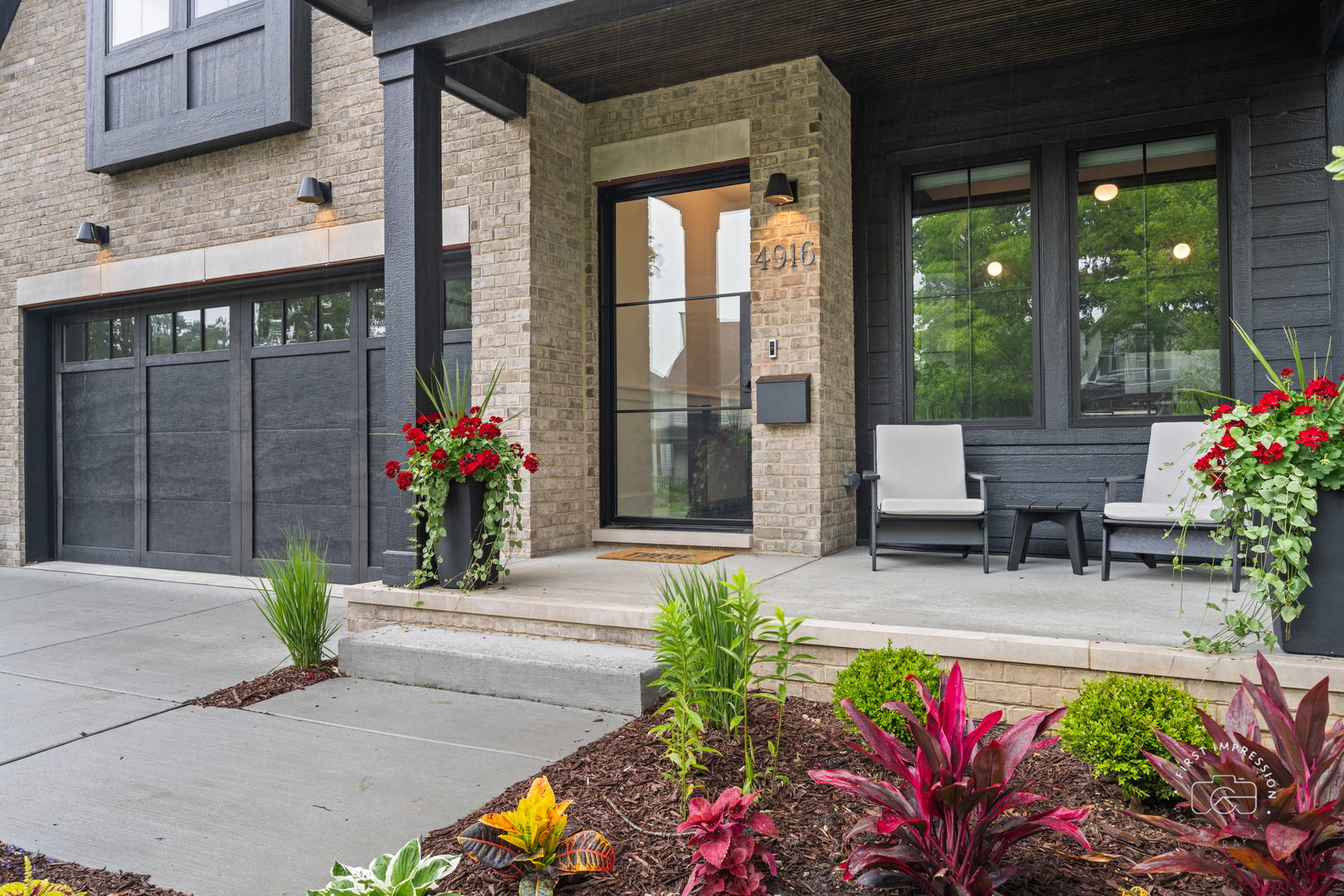 328 S Loomis Street, Naperville, IL 60540