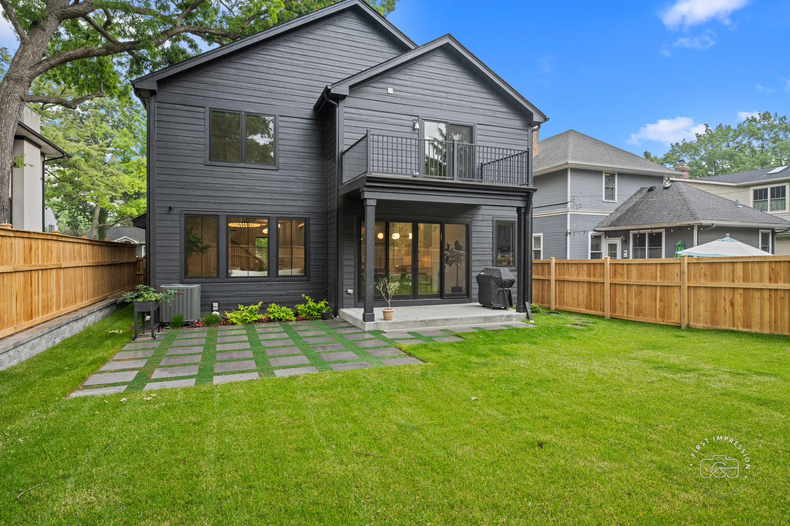 328 S Loomis Street, Naperville, IL 60540