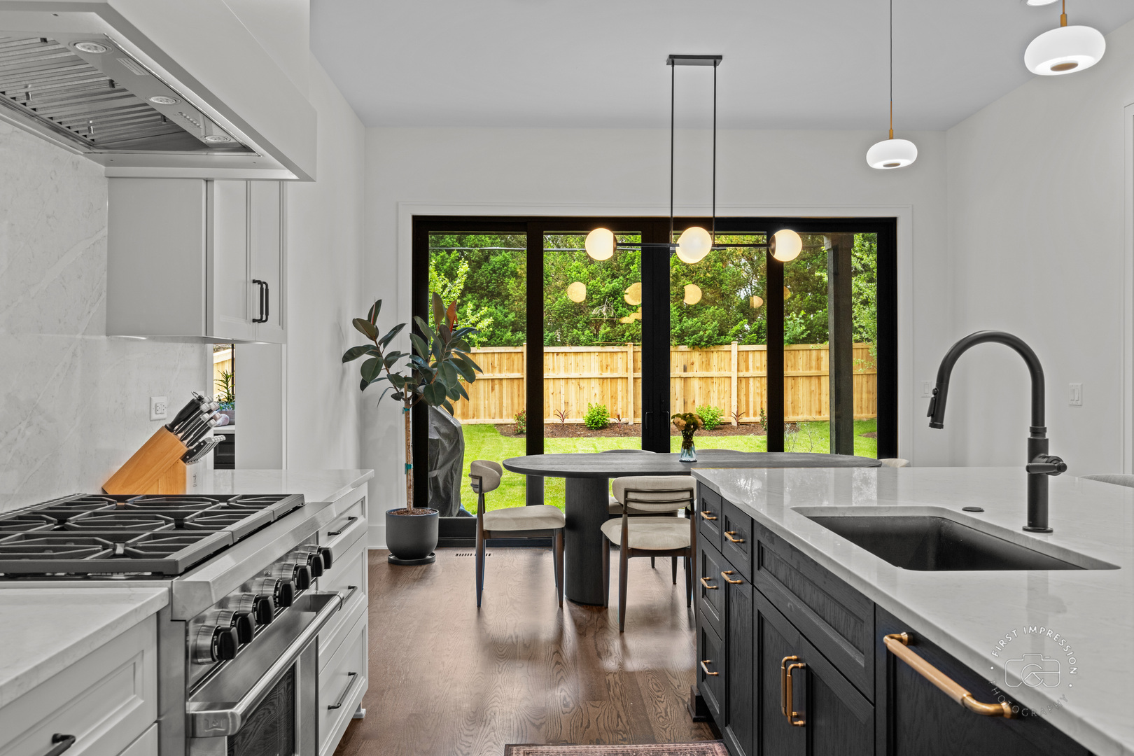 328 S Loomis Street, Naperville, IL 60540
