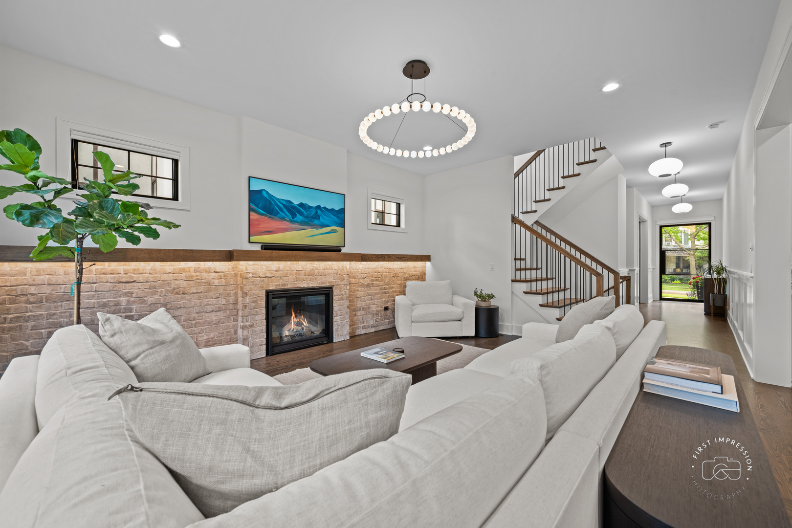 328 S Loomis Street, Naperville, IL 60540
