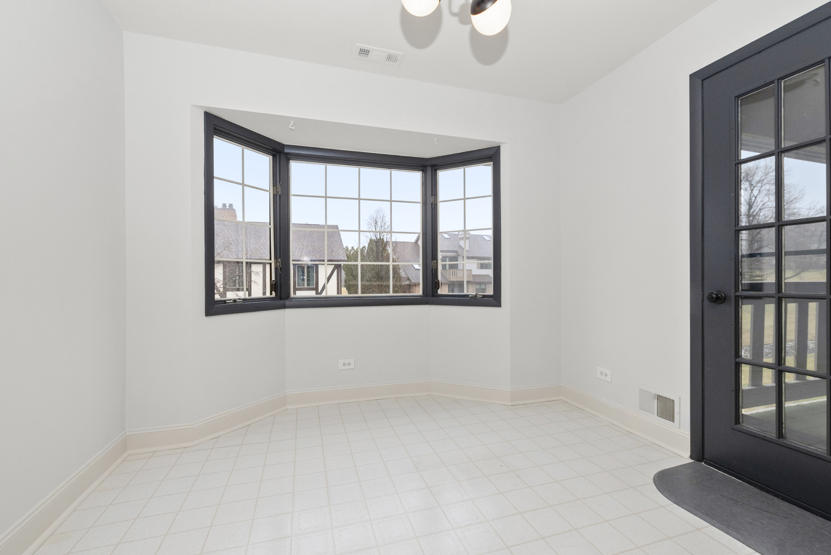 7920 W Lakeview Court #2B, Palos Heights, IL 60463