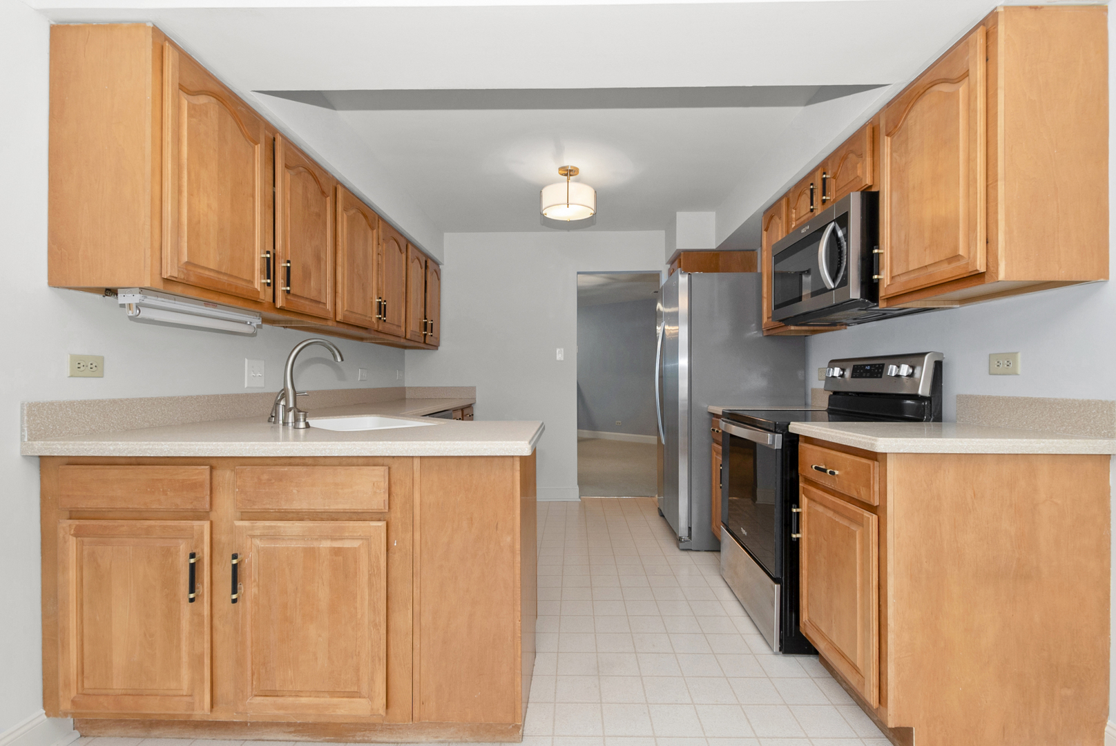 7920 W Lakeview Court #2B, Palos Heights, IL 60463