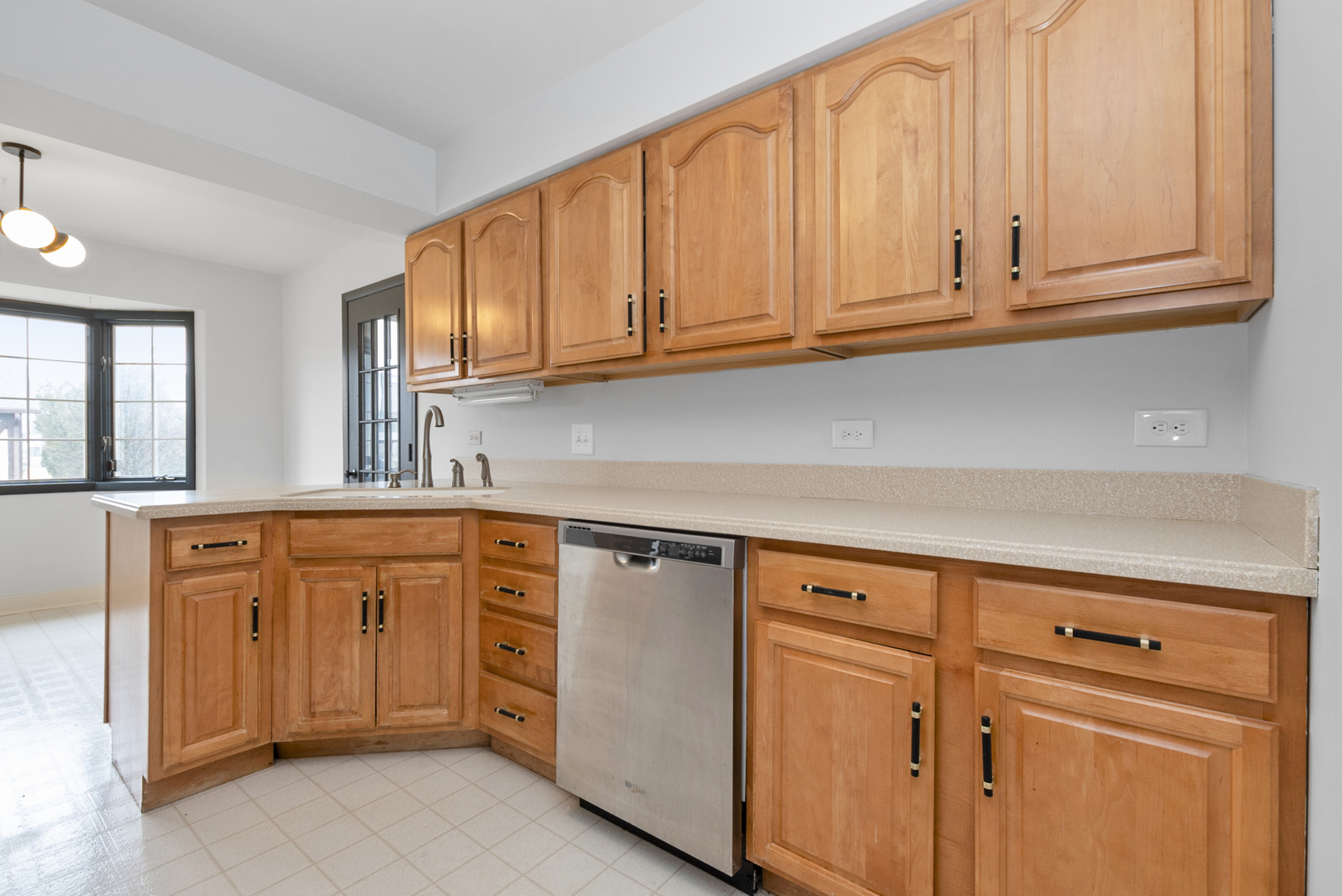 7920 W Lakeview Court #2B, Palos Heights, IL 60463