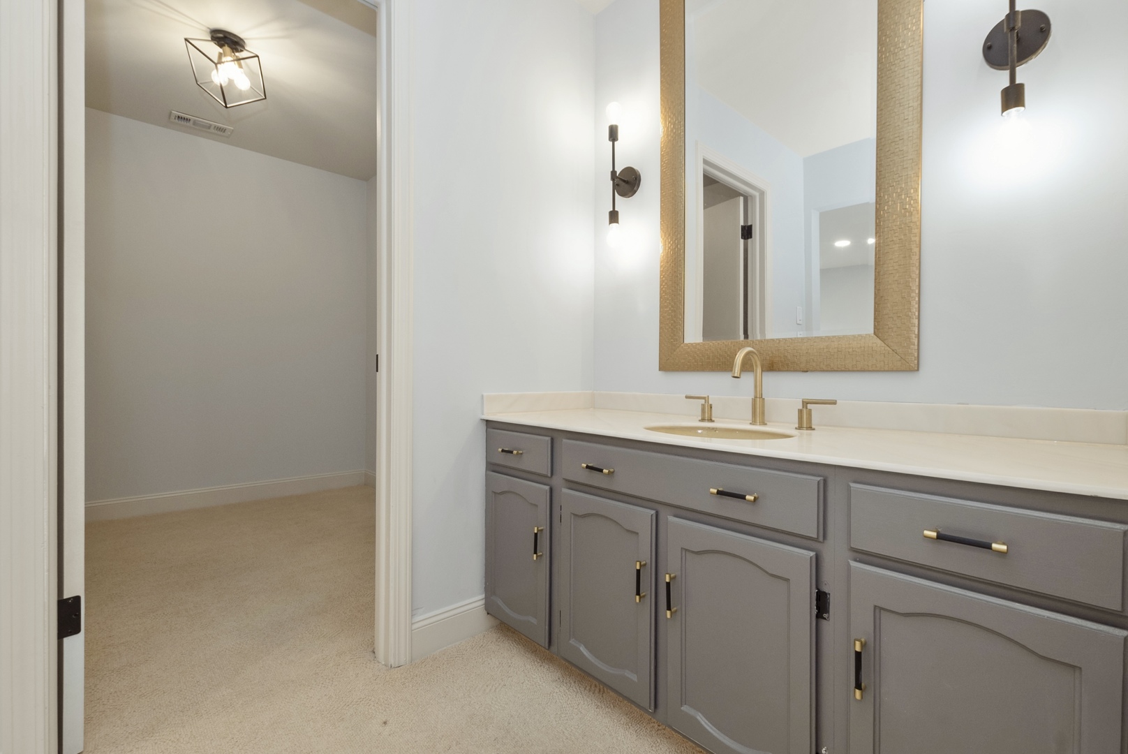 7920 W Lakeview Court #2B, Palos Heights, IL 60463