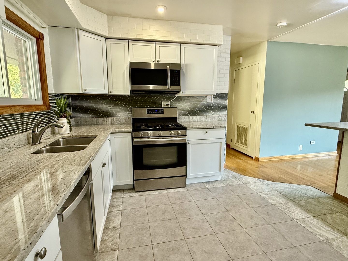 1506 Topp Lane #2, Glenview, IL 60025