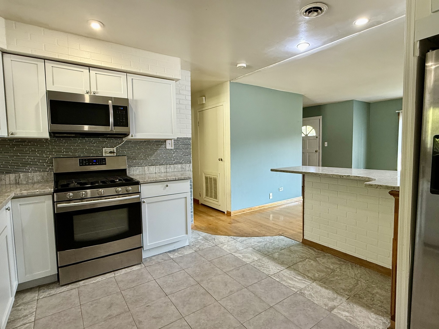 1506 Topp Lane #2, Glenview, IL 60025